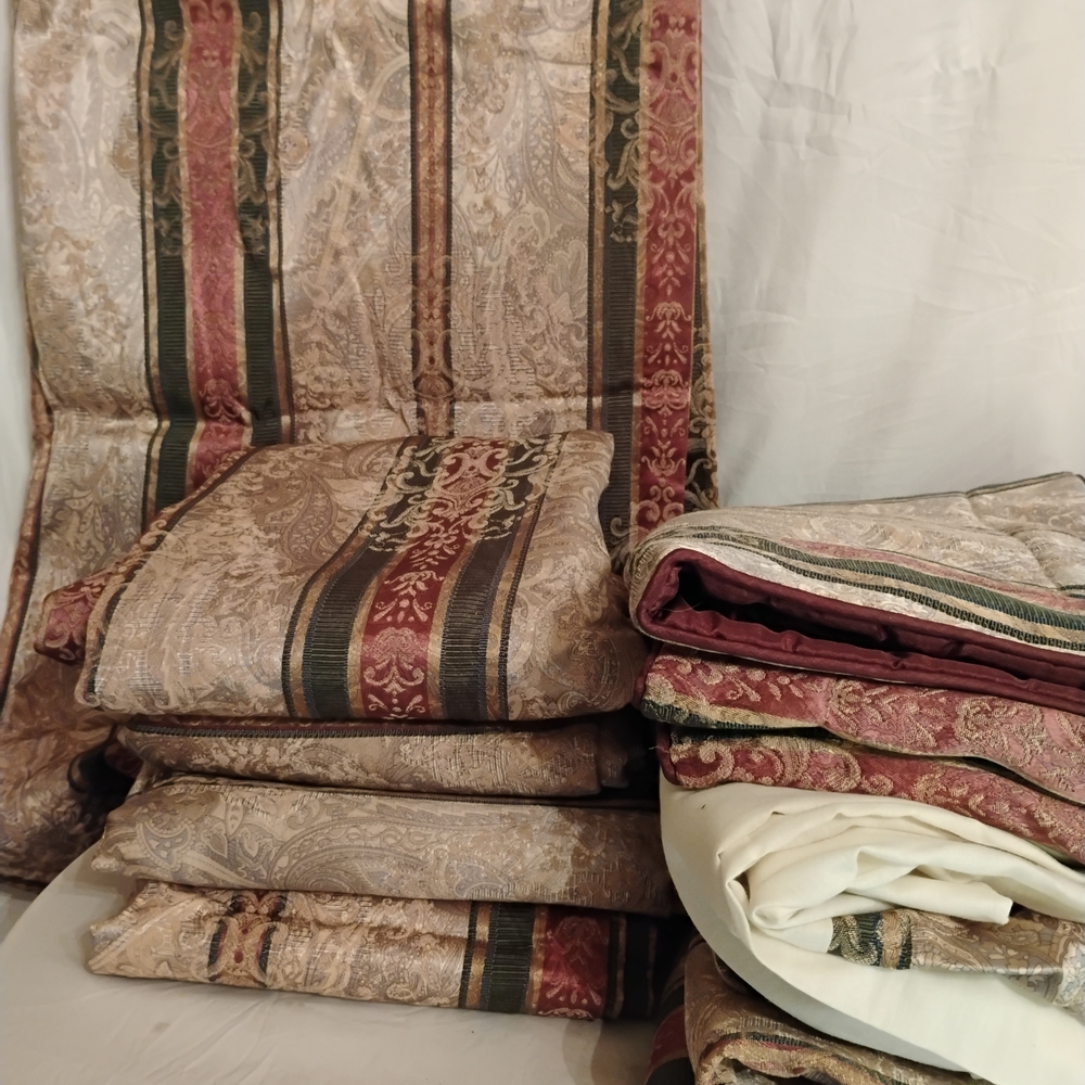Croscill Home Fashions 12 PC Bedroom Essentials Set